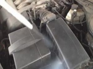 Vệ sinh máy ô tô bằng phương pháp bắn đá CO2